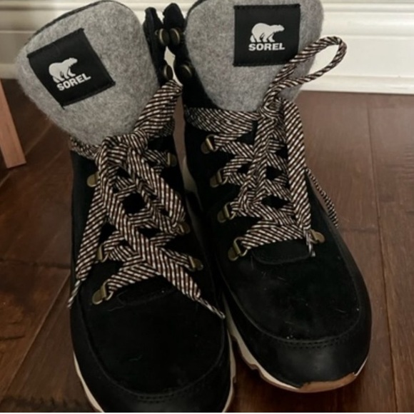 Sorel kinetic hiking boots size 11 - Picture 2 of 6